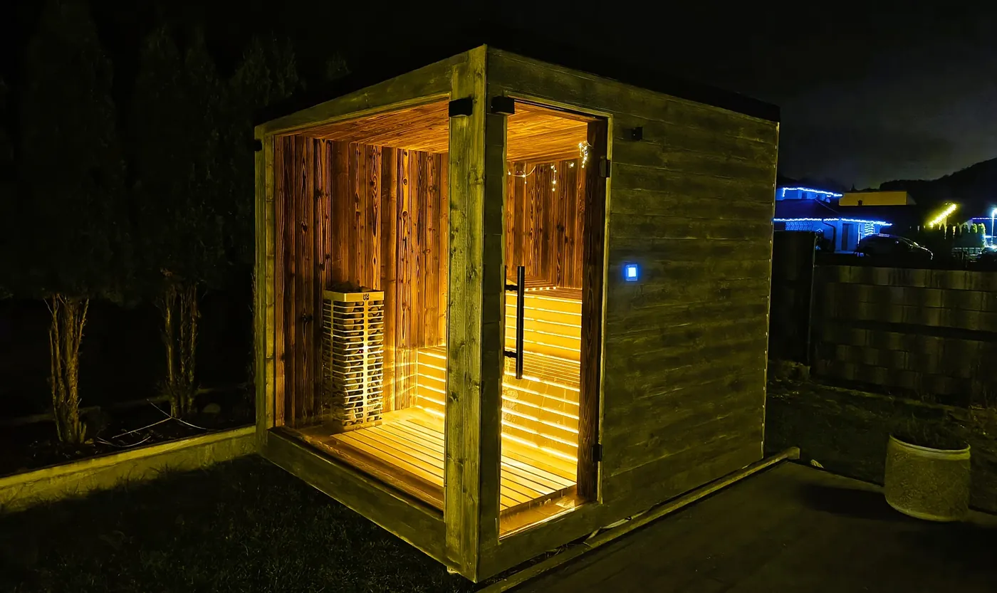 DiSauna Referenzprojekt in Südtirol – Innenansicht mit LED-Beleuchtung
